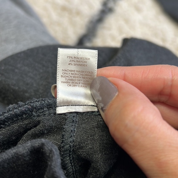 Charcoal Loft Legging size Small - Picture 6 of 6